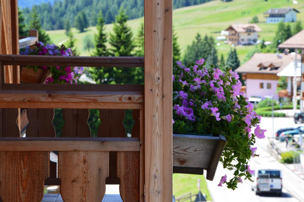 Hotel Garni Carpe Diem Виго ди Фаса Екстериор снимка